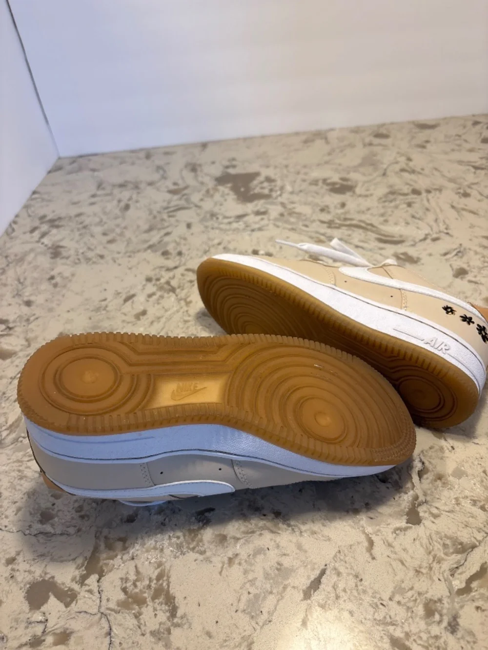 Nike Air Force 1 Low SE Powered By Flowers Leather Sneakers Y 5